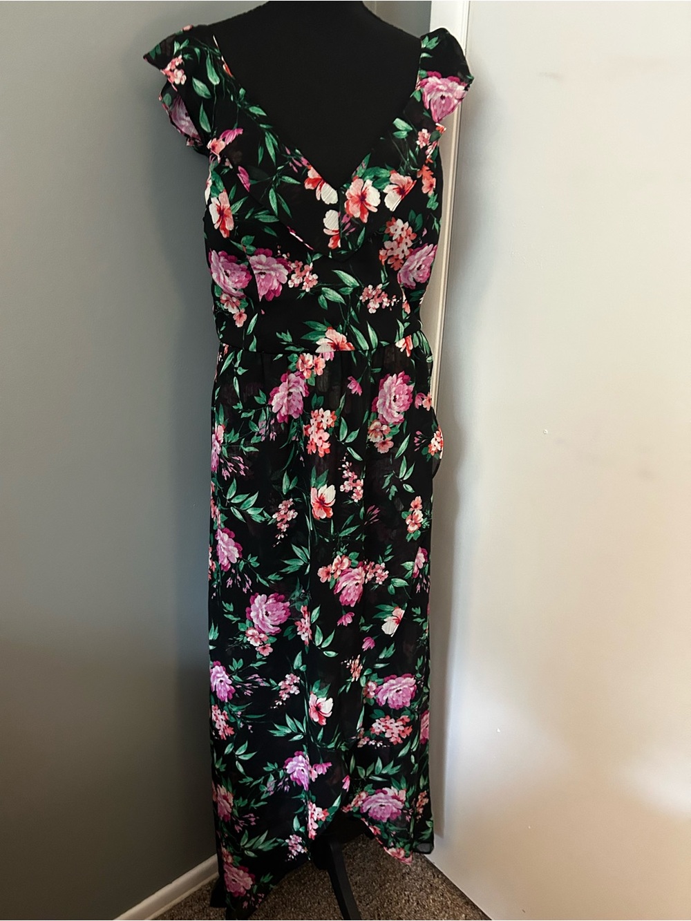 NWT Guess Black Maxi Dress with Pink Floral Print